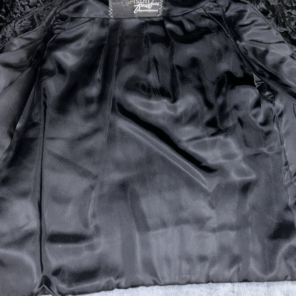 Breathtaking Vintage Fur Coat - Picture 8 of 12